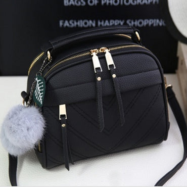 Leather Fair Ball Tassel Handbag f