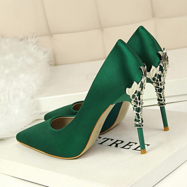 Elegant Metal Carved Silk High Heel Women Pumps