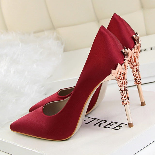 Elegant Metal Carved Silk High Heel Women Pumps